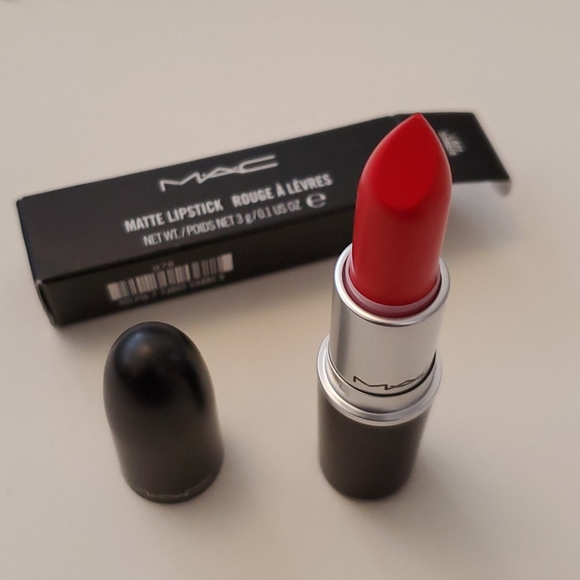 NEW MAC Matte Lipstick in Lady Danger - Picture 2 of 4